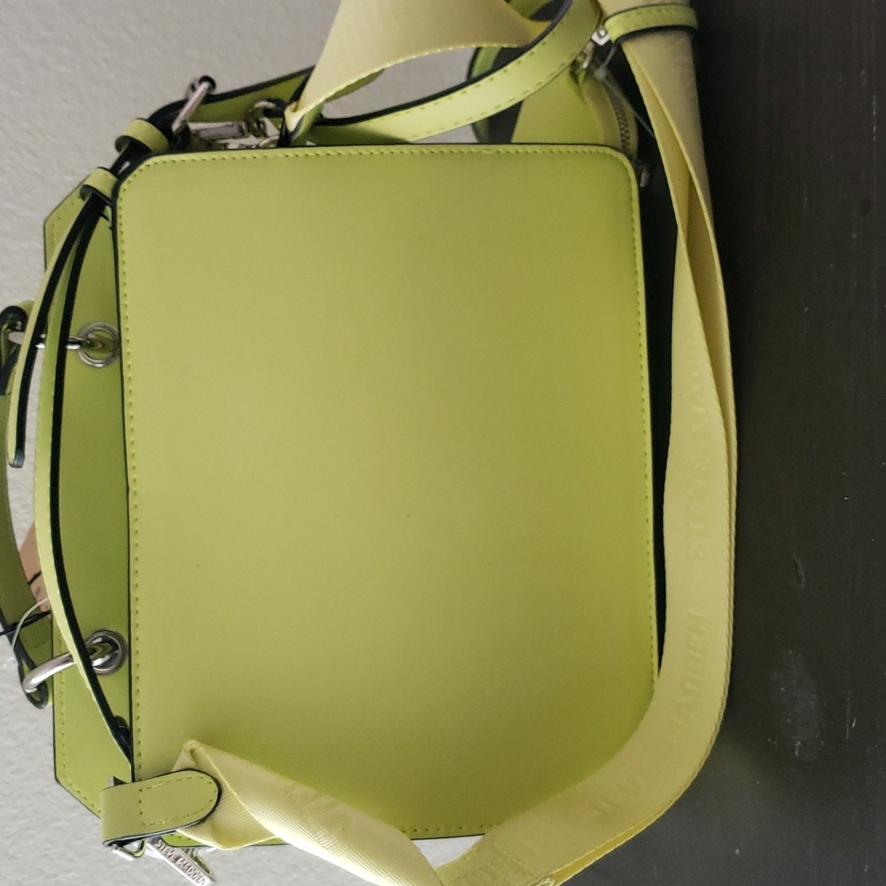 Steve Madden Beverlyn Lemon Bag with Crossbody strap Gift set - Picture 8 of 8